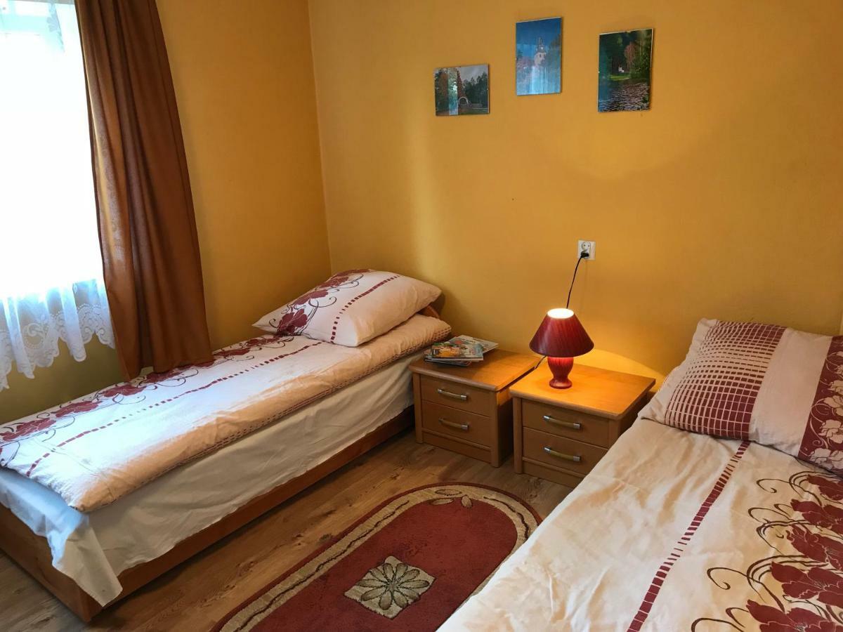 Pokoje Gościnne Pod Magnolią Wiele Zewnętrze zdjęcie