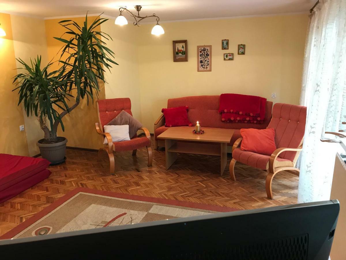 Pokoje Gościnne Pod Magnolią Wiele Zewnętrze zdjęcie